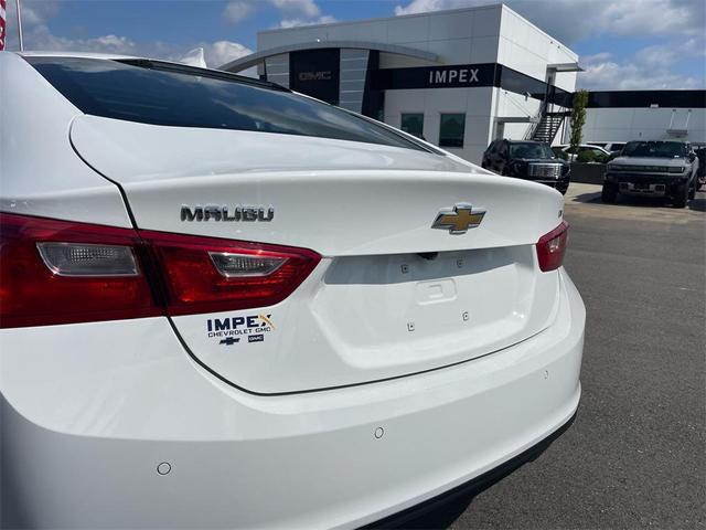 Photo of 2024 Summit White Chevrolet Malibu