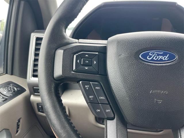 Photo of 2017 Oxford White Ford F-150