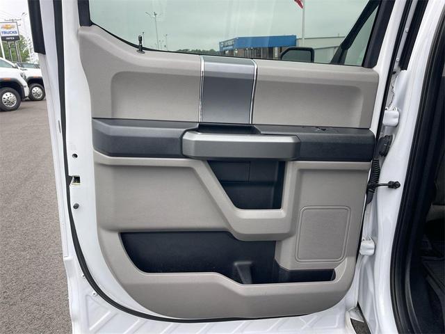 Photo of 2017 Oxford White Ford F-150