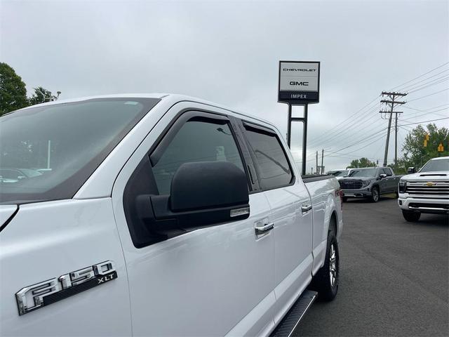 Photo of 2017 Oxford White Ford F-150