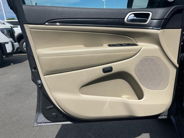 Photo of 2020  Jeep Grand Cherokee