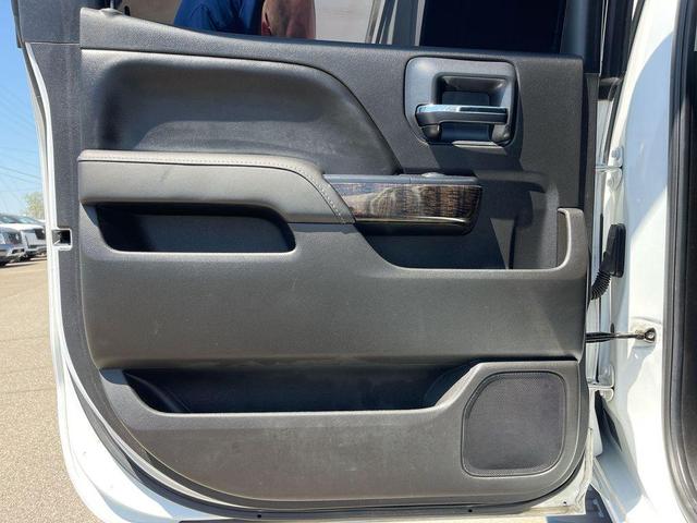 Photo of 2016 Summit White GMC Sierra 3500