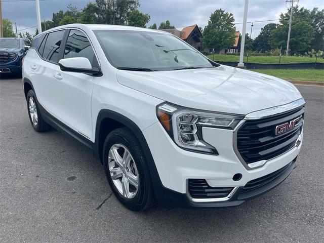 Photo of 2024 Summit White GMC Terrain