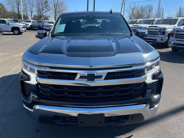 Photo of 2024 Black Chevrolet Silverado 1500