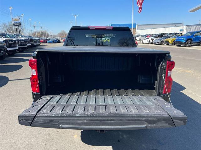 Photo of 2024 Black Chevrolet Silverado 1500