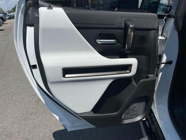 Photo of 2023 Interstellar White GMC HUMMER EV Pickup