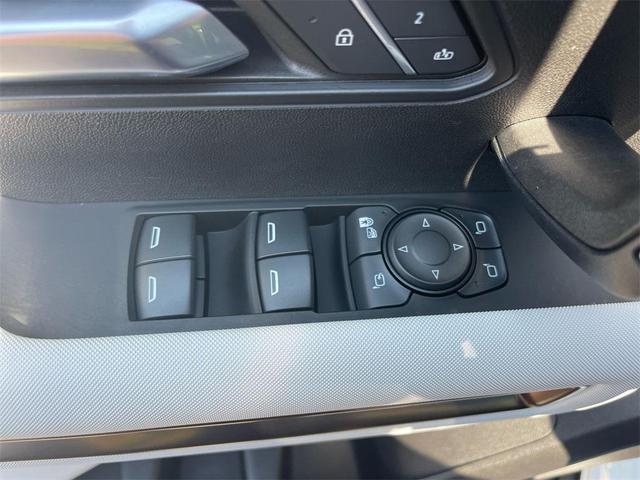 Photo of 2023 Interstellar White GMC HUMMER EV Pickup