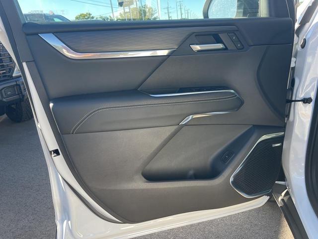 Photo of 2025 White GMC Acadia