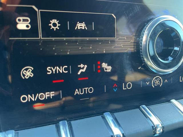 Photo of 2025 White GMC Acadia