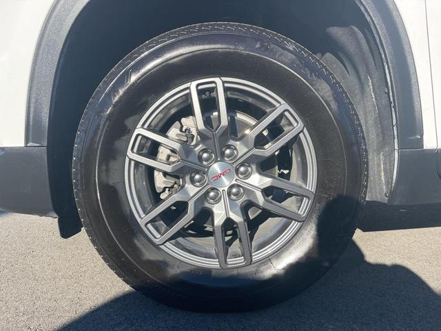 Photo of 2025 White GMC Acadia
