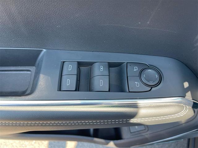 Photo of 2025 Summit White GMC Acadia