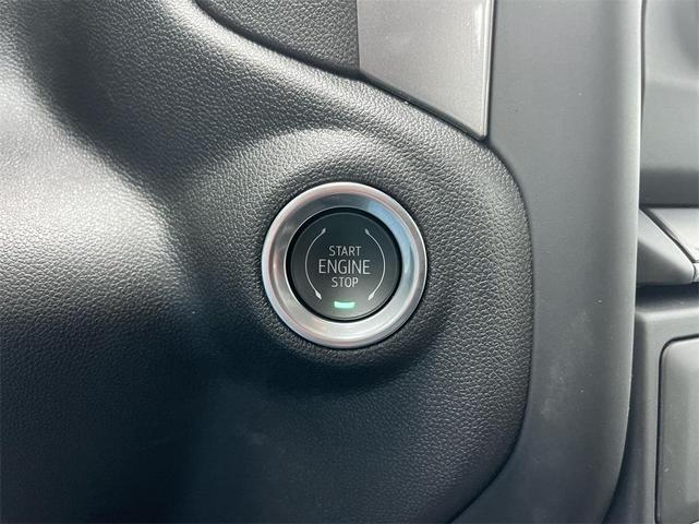 Photo of 2024 Summit White GMC Sierra 1500