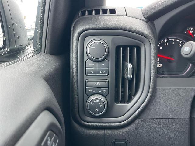 Photo of 2024 Summit White GMC Sierra 1500