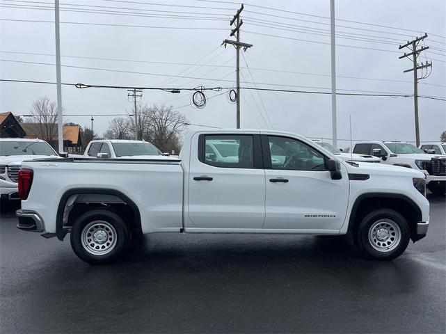 Photo of 2024 Summit White GMC Sierra 1500