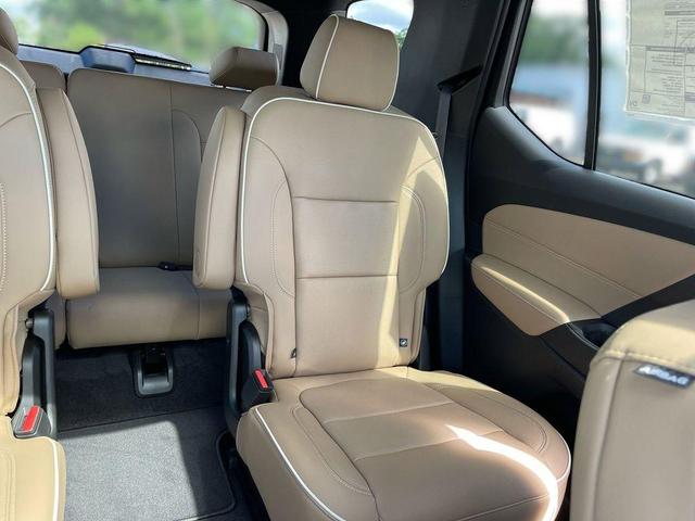 Photo of 2023 Sterling Gray Metallic Chevrolet Traverse