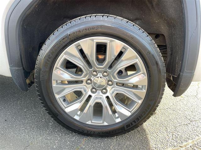 Photo of 2021 White Frost Tricoat GMC Sierra 1500