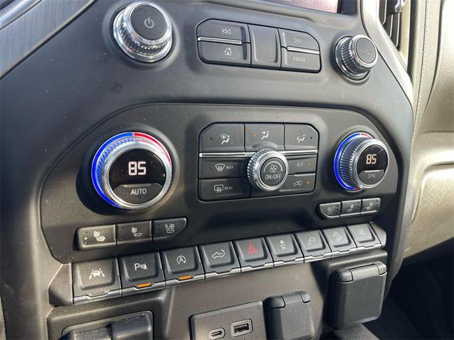 Photo of 2021 White Frost Tricoat GMC Sierra 1500