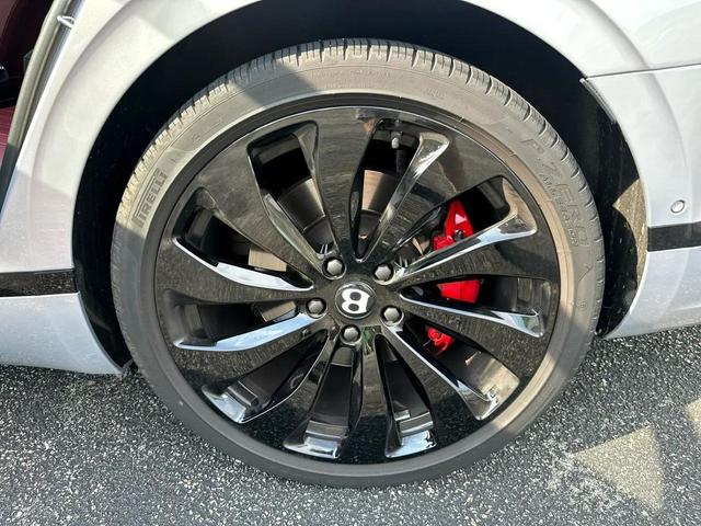 Photo of 2022 Silver Bentley Flying Spur
