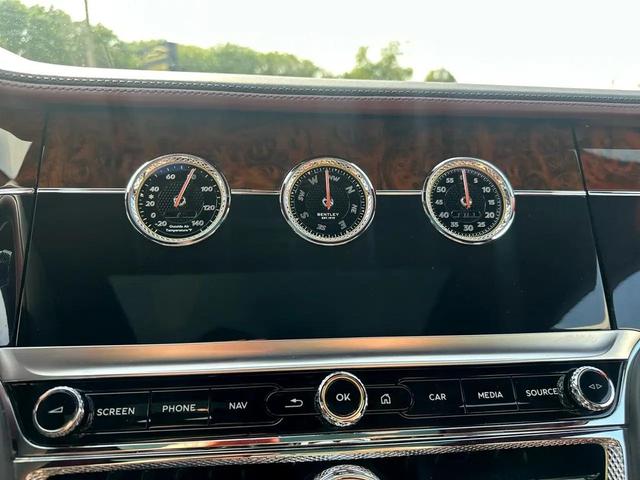 Photo of 2022 Silver Bentley Flying Spur