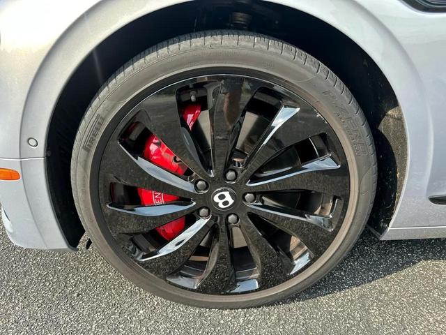 Photo of 2022 Silver Bentley Flying Spur