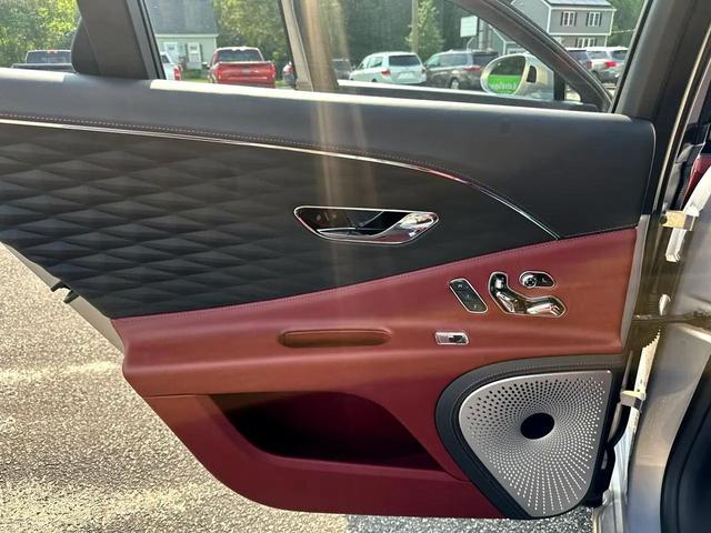 Photo of 2022 Silver Bentley Flying Spur