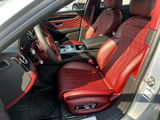 Photo of 2022 Silver Bentley Flying Spur