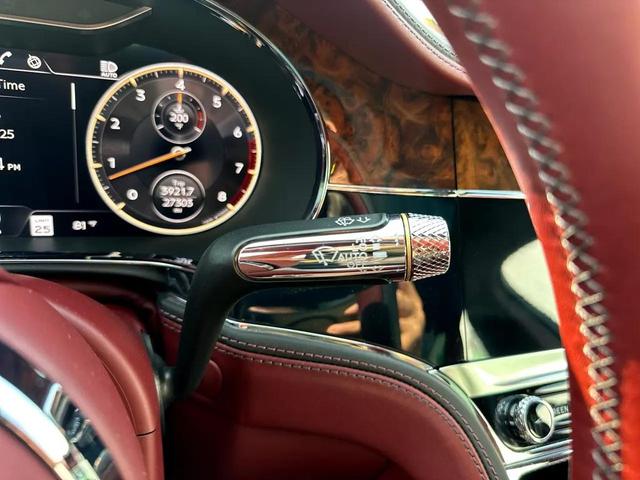 Photo of 2022 Silver Bentley Flying Spur