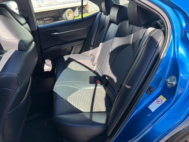 Photo of 2018 Blue Toyota Camry