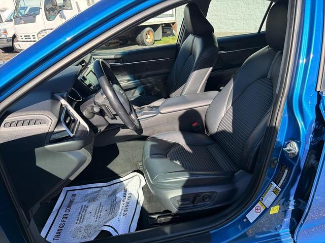Photo of 2018 Blue Toyota Camry