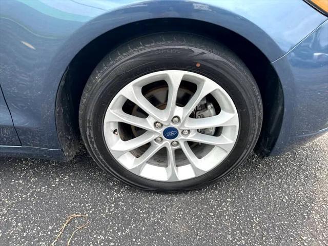 Photo of 2019 Dark Blue Ford Fusion Hybrid
