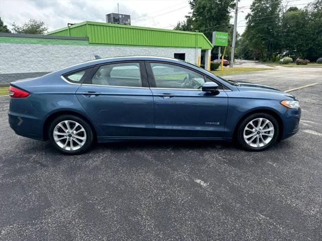 Photo of 2019 Dark Blue Ford Fusion Hybrid