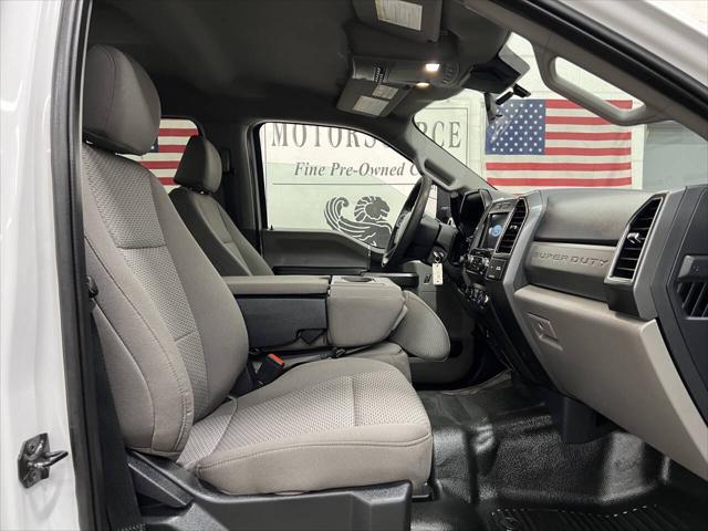 Photo of 2022 Oxford White Ford F-250