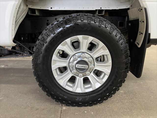 Photo of 2022 Oxford White Ford F-250