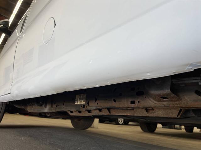 Photo of 2014 Summit White GMC Savana 2500
