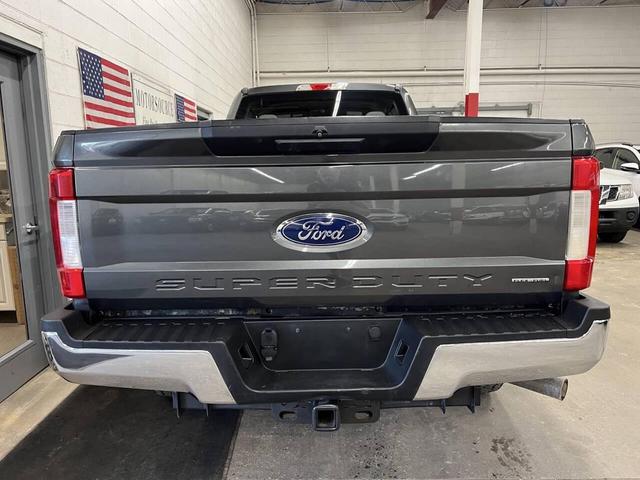Photo of 2018 Magnetic Metallic Ford F-250