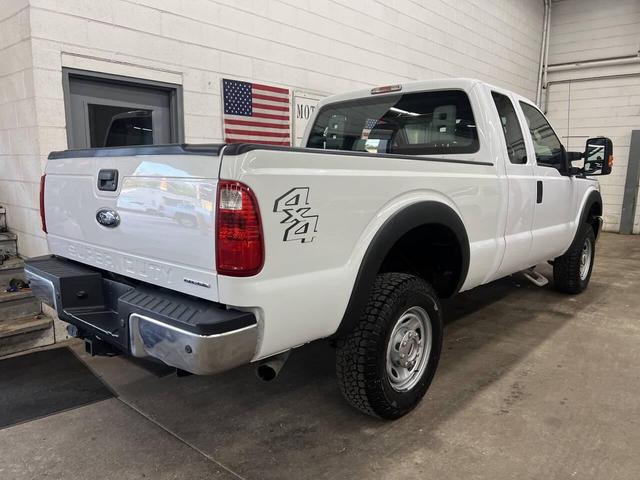 Photo of 2013 Oxford White Ford F-350