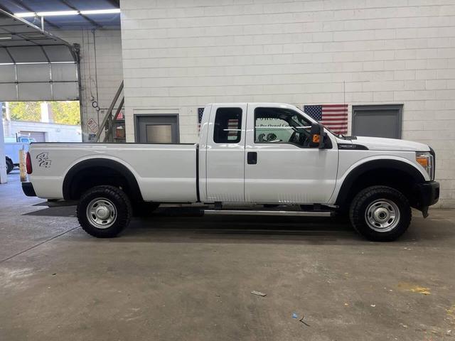 Photo of 2015 Oxford White Ford F-250