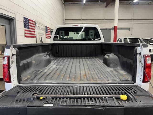Photo of 2015 Oxford White Ford F-250