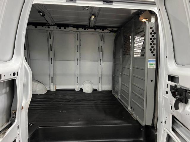 Photo of 2018 Summit White Chevrolet Express 2500