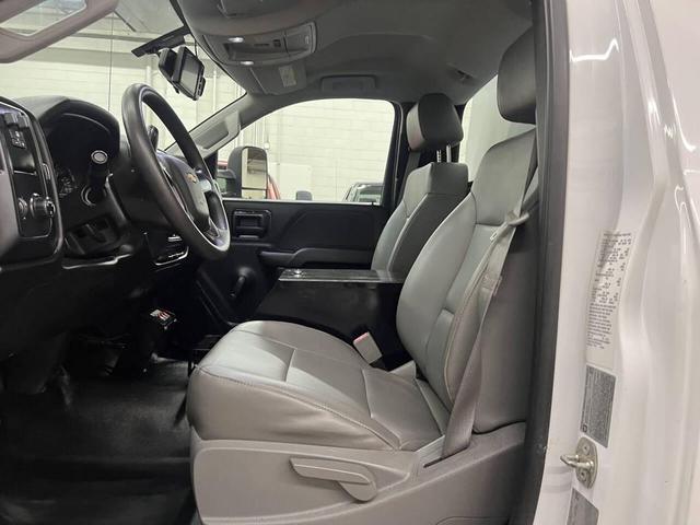 Photo of 2015 Summit White Chevrolet Silverado 3500