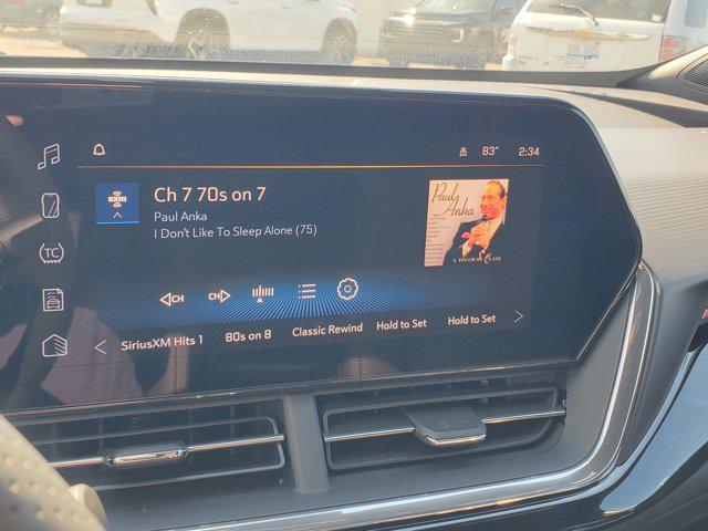 Photo of 2025 Summit White Chevrolet Trax
