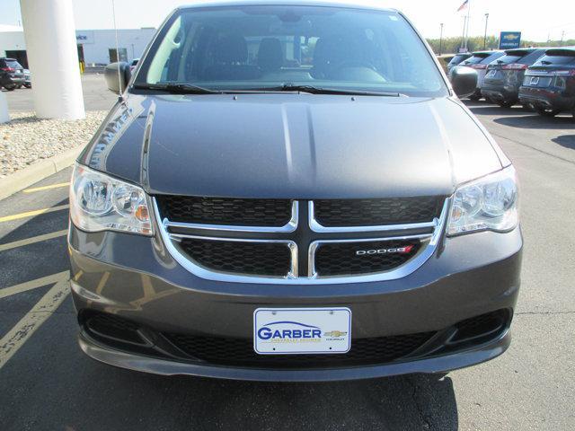 Photo of 2018 Granite Pearlcoat Dodge Grand Caravan