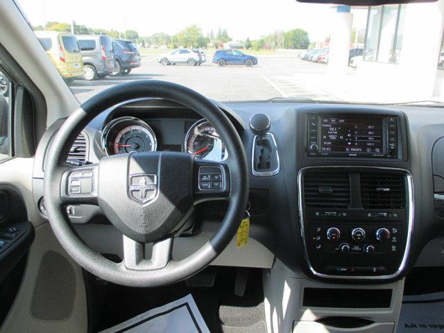 Photo of 2018 Granite Pearlcoat Dodge Grand Caravan