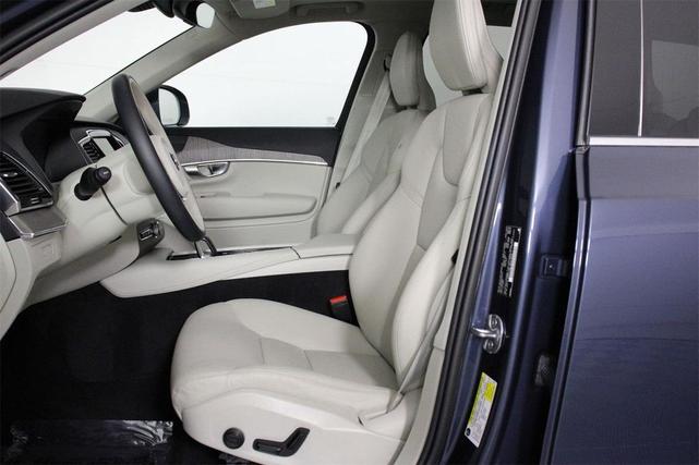 Photo of 2023 Denim Blue Metallic Volvo XC90 Recharge Plug-In Hybrid