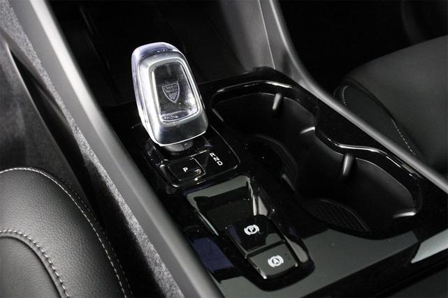 Photo of 2026 Sand Dune Metallic Volvo XC40
