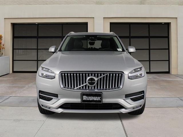 Photo of 2025 Silver Dawn Metallic Volvo XC90