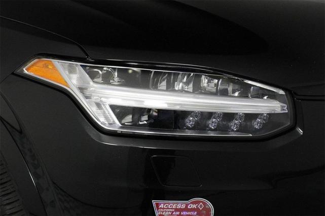 Photo of 2023 Onyx Black Metallic Volvo XC90 Recharge Plug-In Hybrid