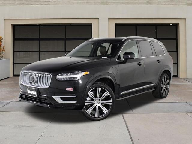 Photo of 2023 Onyx Black Metallic Volvo XC90 Recharge Plug-In Hybrid