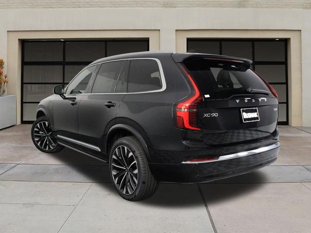 Photo of 2025 Onyx Black Volvo XC90 Plug-In Hybrid