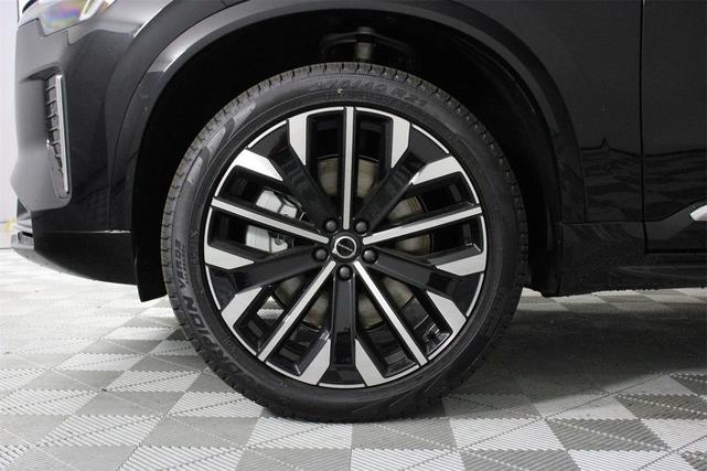 Photo of 2025 Onyx Black Volvo XC90 Plug-In Hybrid